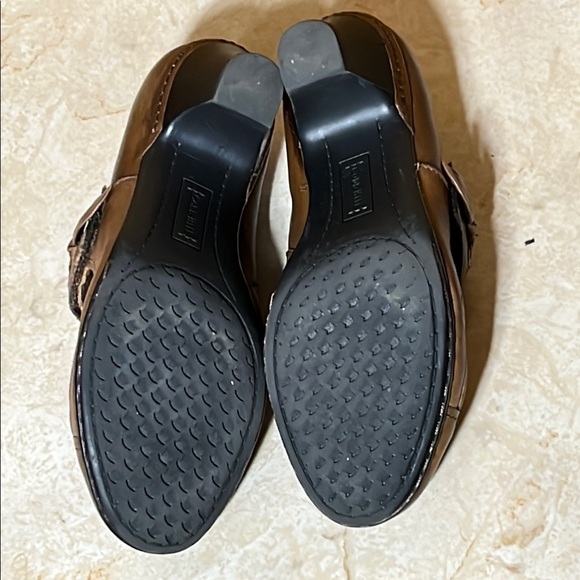 Cobb Hill by New Balance Light Brown Leather Mary Jane Heels Size 9 - Picture 9 of 11